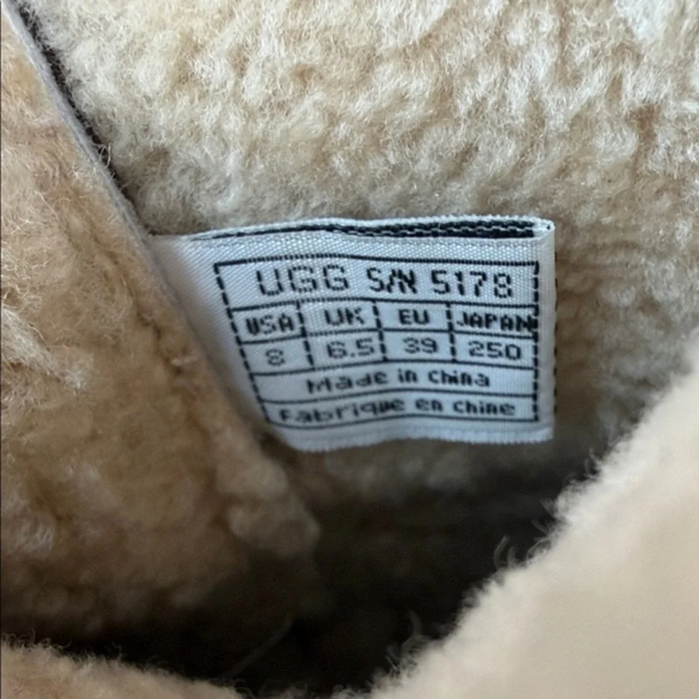 UGG Cove‎ Women's Chocolate Brown Shearling Boots Size 8